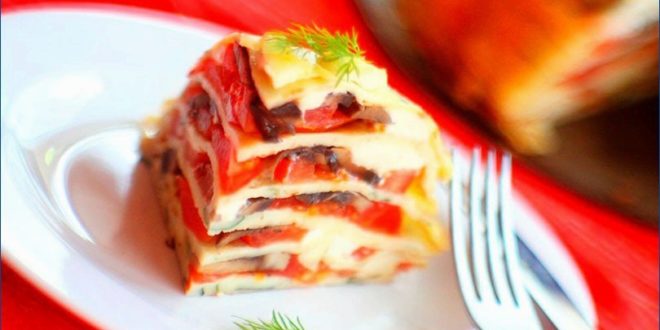 Как приготовить блинный торт с помидорами и грибами