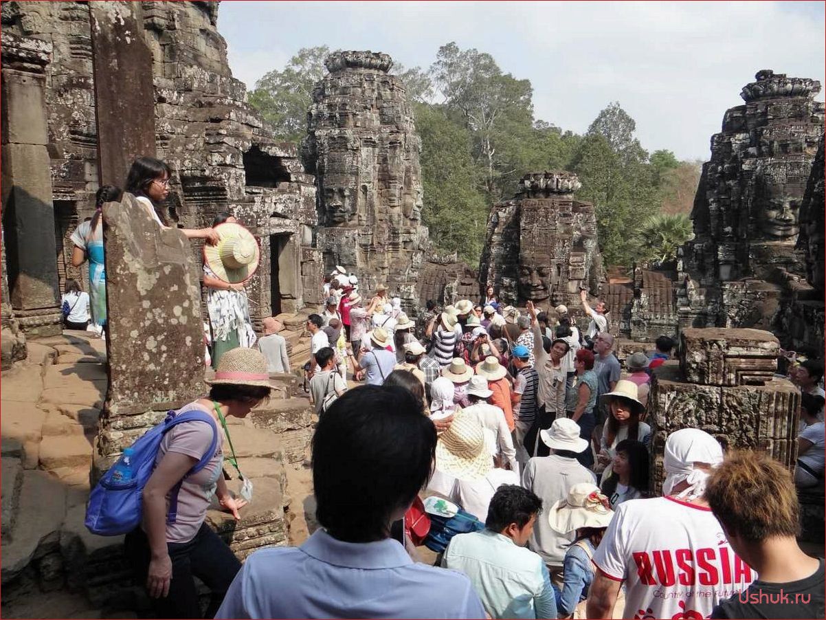 Сиемреап — удивительный город в Камбодже, в котором сливаются история, культура и природные красоты, создавая неповторимую атмосферу для увлекательных путешествий и захватывающего туризма